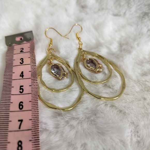 Gold Water Drop With. Clear Zirconia Tulip shape Pendant - Picture 7 of 7